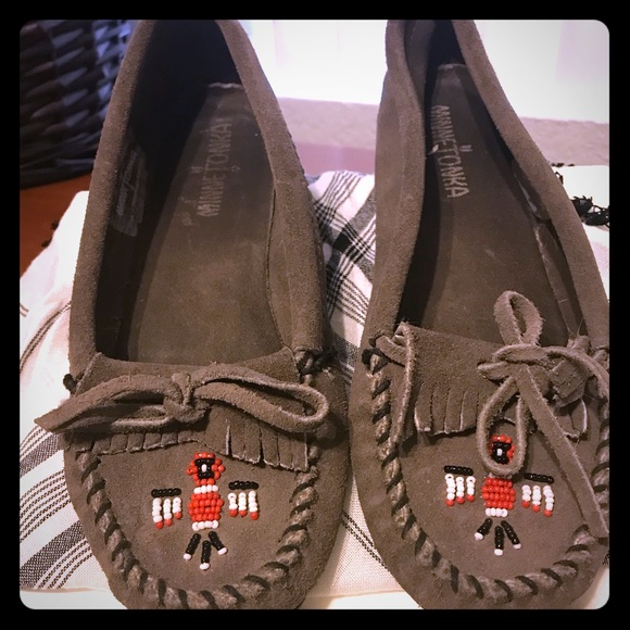 Minnetonka Suede Moccasin Loafer - Picture 1 of 4